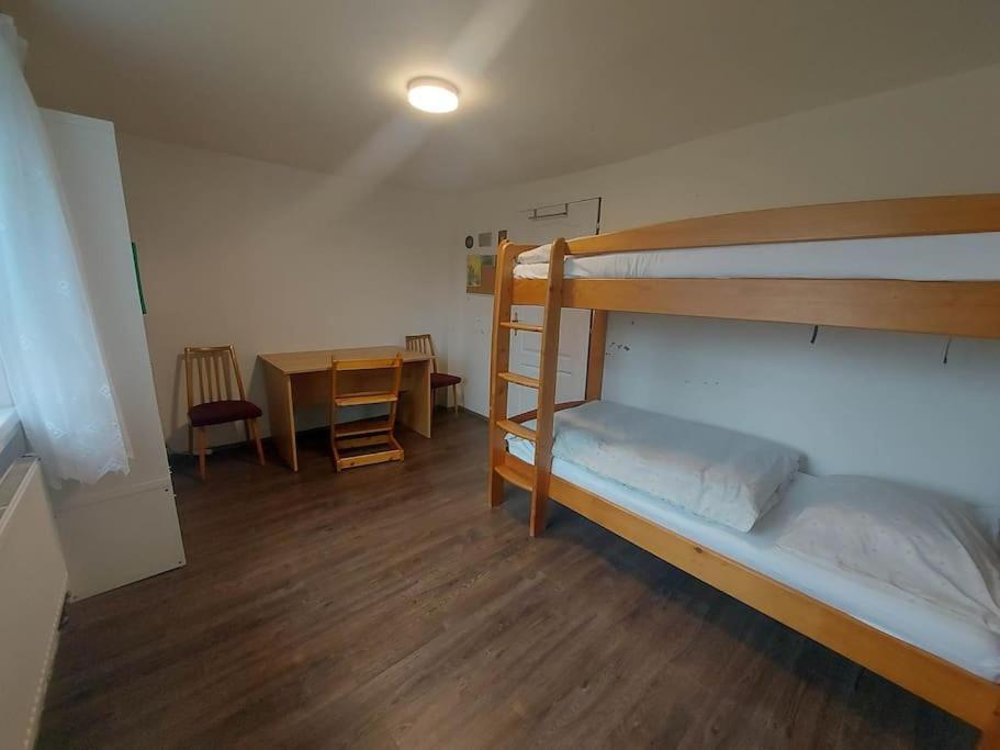 Villa Dum Nedaleko Resovskych Vodopadu Tvrdkov Esterno foto