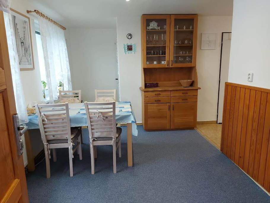 Villa Dum Nedaleko Resovskych Vodopadu Tvrdkov Esterno foto